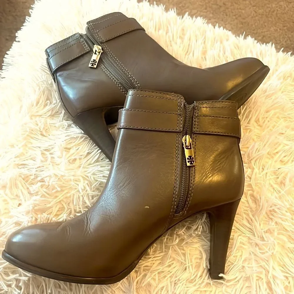 Gorgeous Leather Tory Burch Boots 🔥🔥